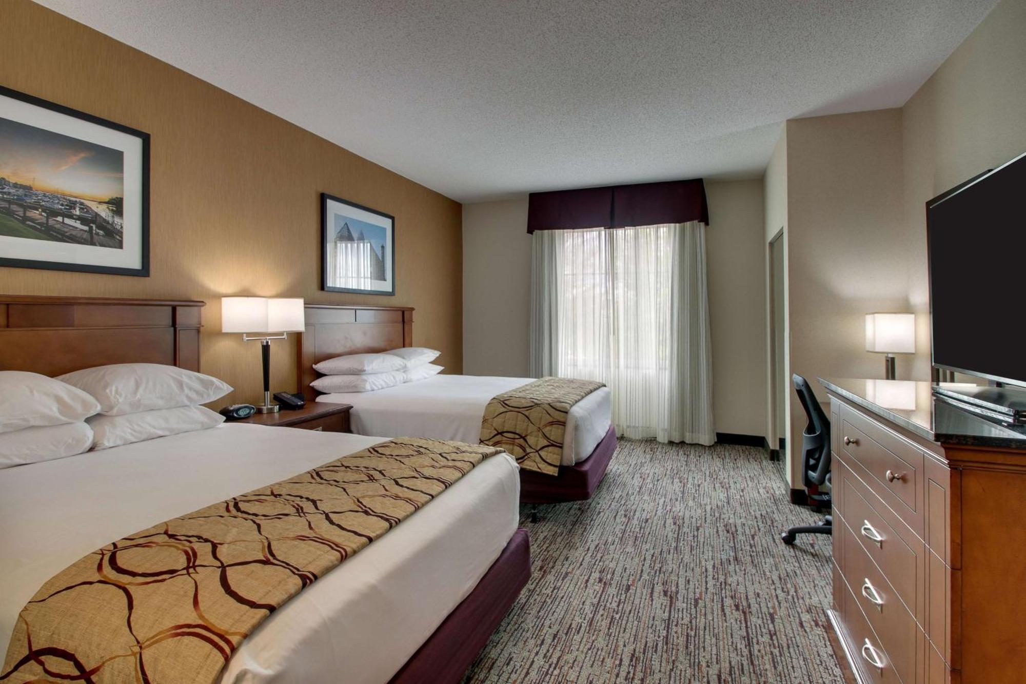 Drury Inn & Suites Charlotte Northlake Экстерьер фото