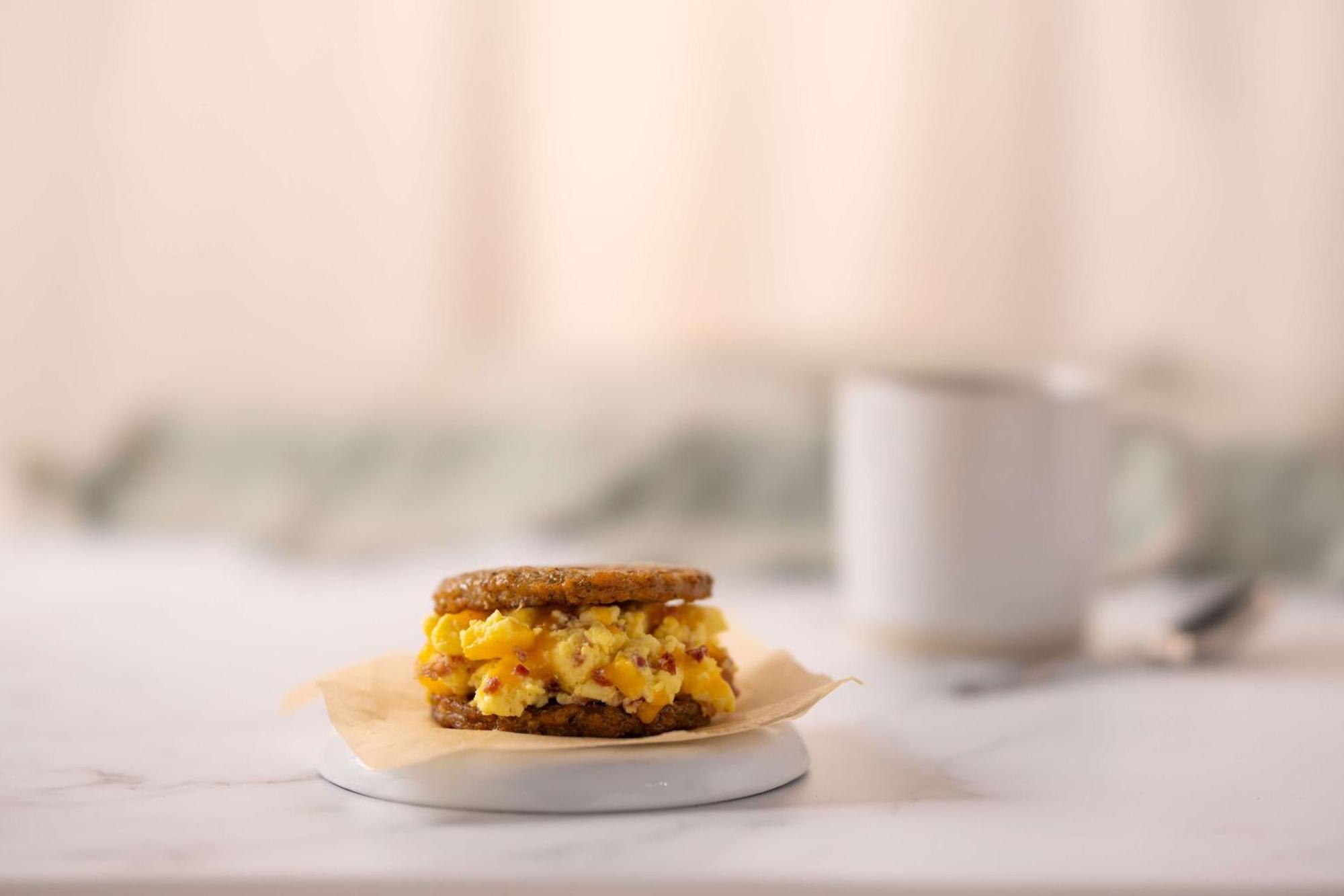 Drury Inn & Suites Charlotte Northlake Экстерьер фото