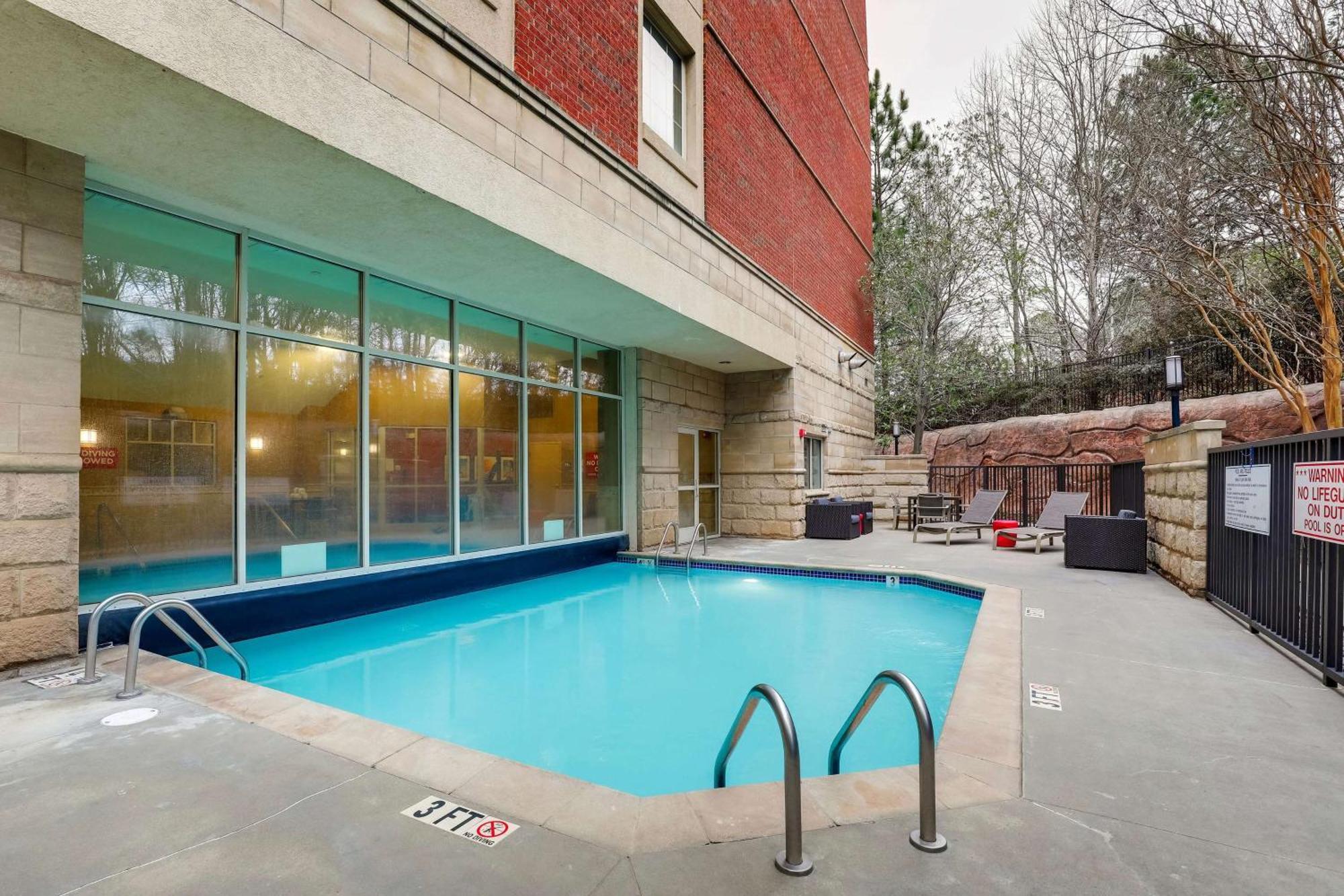 Drury Inn & Suites Charlotte Northlake Экстерьер фото
