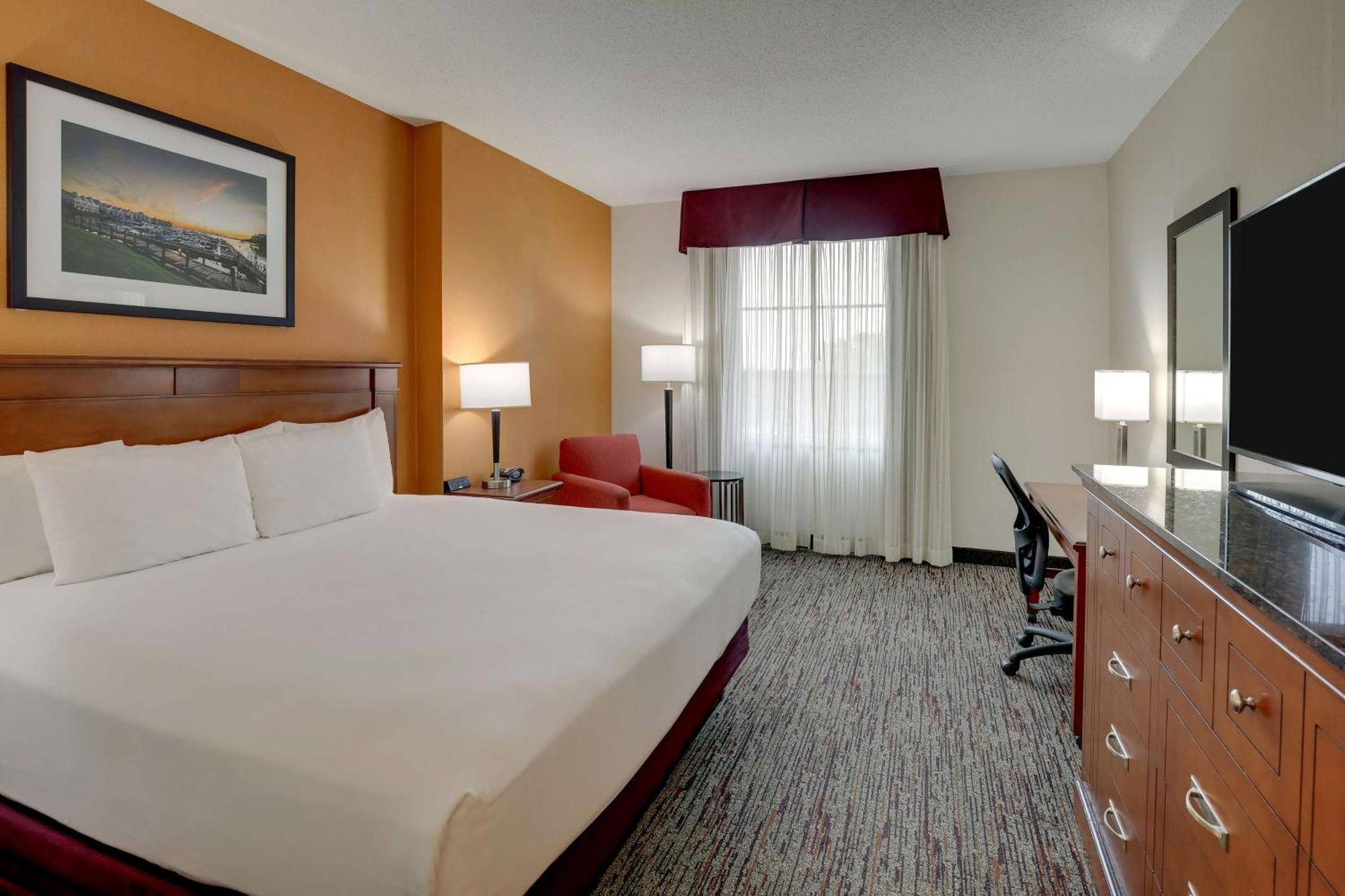 Drury Inn & Suites Charlotte Northlake Экстерьер фото