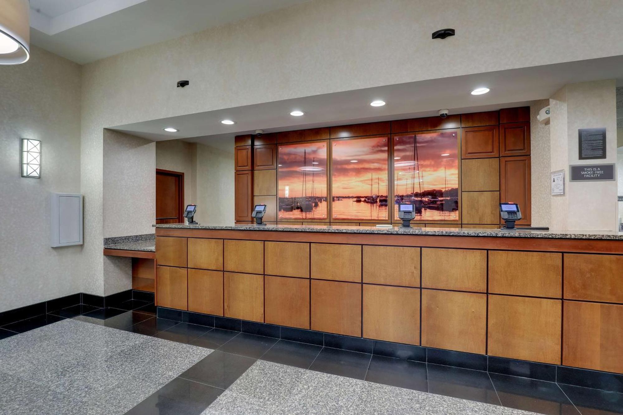 Drury Inn & Suites Charlotte Northlake Экстерьер фото