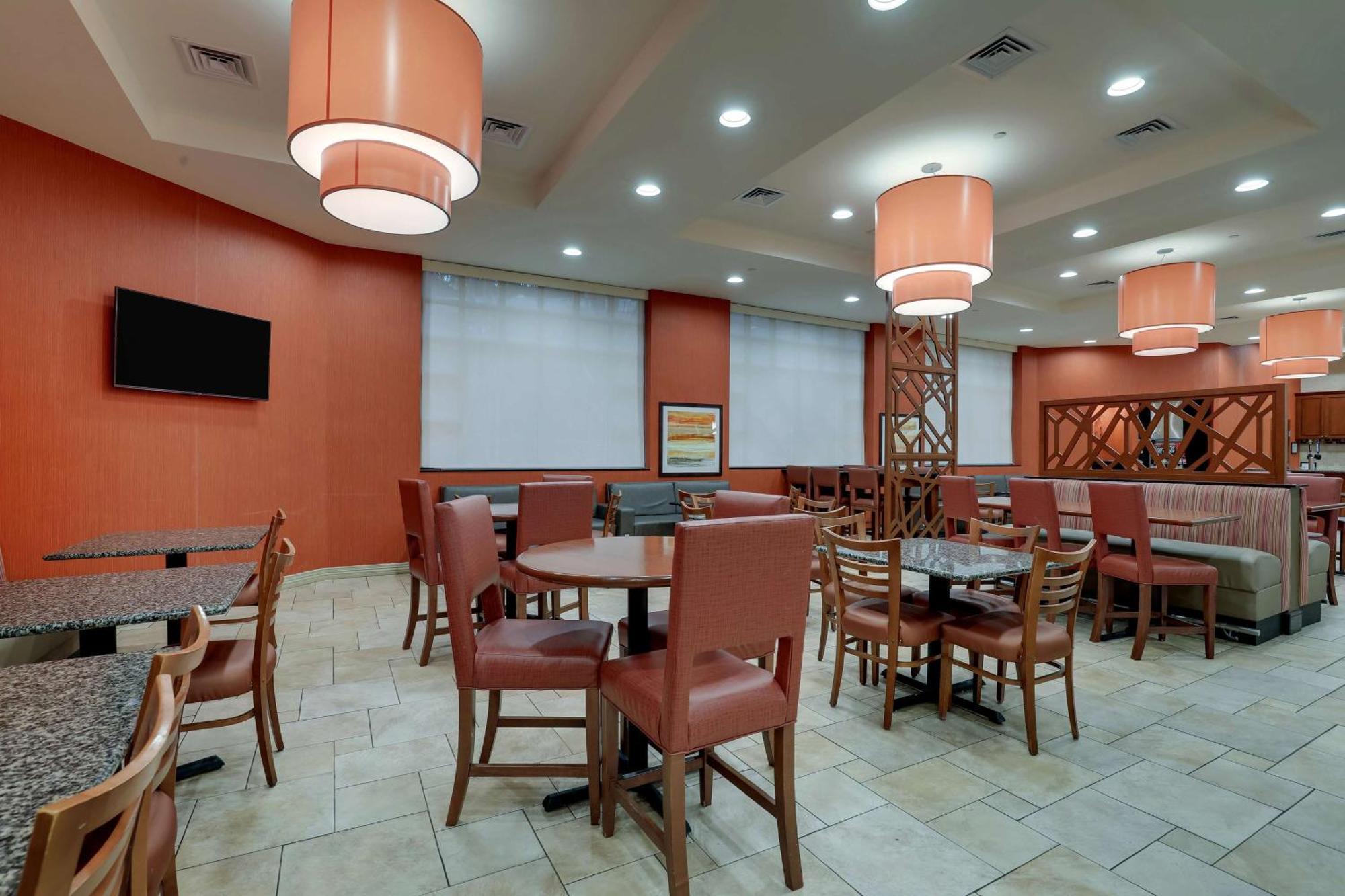 Drury Inn & Suites Charlotte Northlake Экстерьер фото